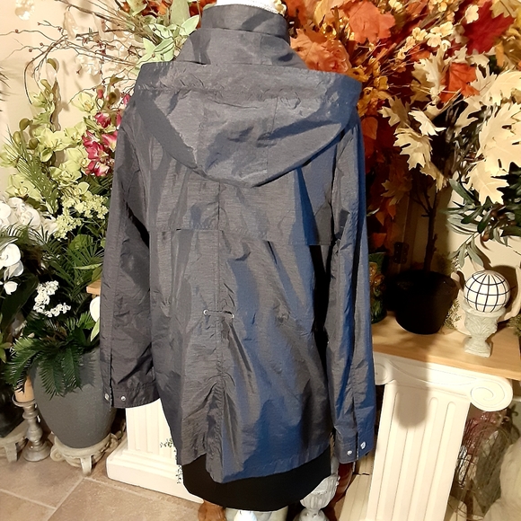 JOHNSTON and MURPHY Women's Nylon BlendnLightweight Hooded Windbreaker Size L - Picture 8 of 11